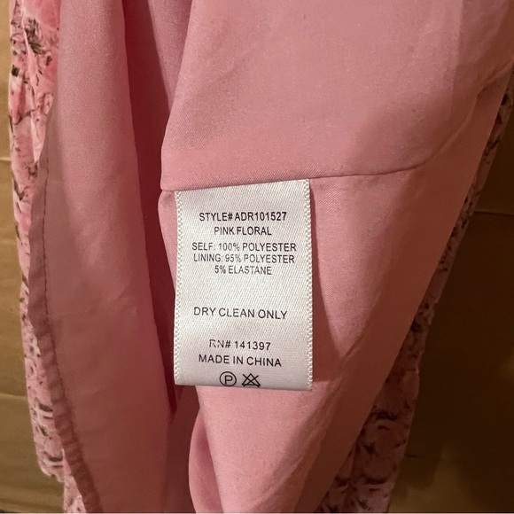 ASTR The Label | Floral Tiered Midi Dress Smocked Puff Sleeve Pink Size M - Picture 11 of 12